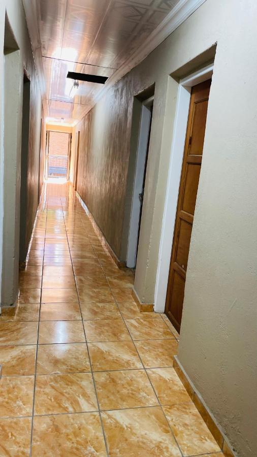 Super Classic Guest House Pretoria Exterior photo
